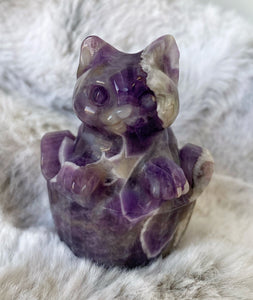 2” Amethyst Basket Cat Carving