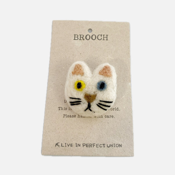 Felt brooch - cat face