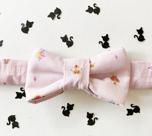 Royalty Print Bow Tie Cat Collar